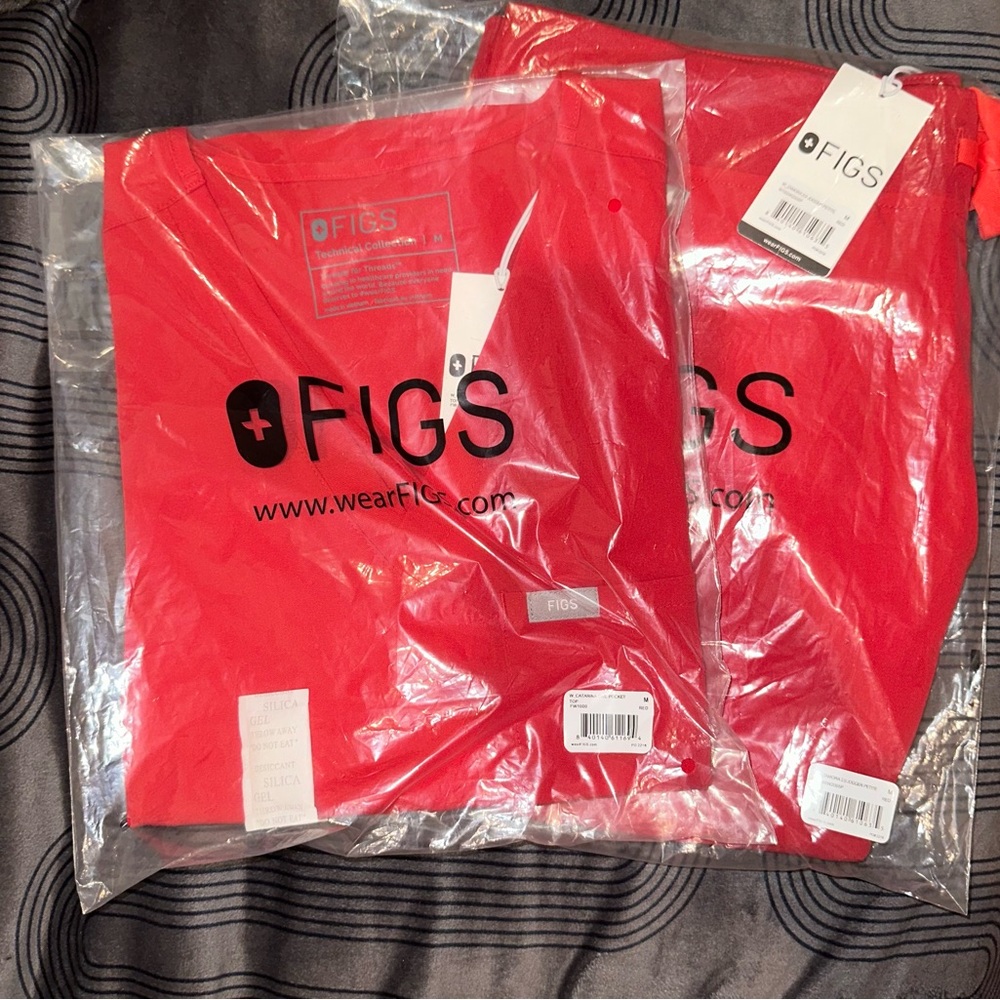 Figs Red Set